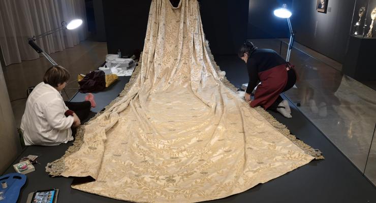 Museu do Santuário de Fátima recebe prémio pela intervenção e restauro do Manto da Rainha D. Amélia